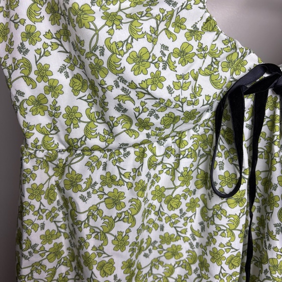 2/15$ 🍒 Floral Print Green Dress with Ruffle Balloon Sleeves Velvet Bow Medium - Picture 5 of 7